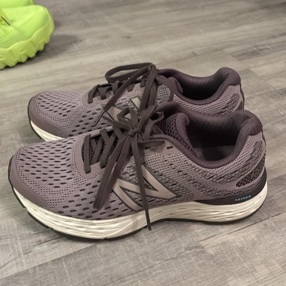 New Balance Women's Mauve Athletic Shoes - Picture 4 of 6